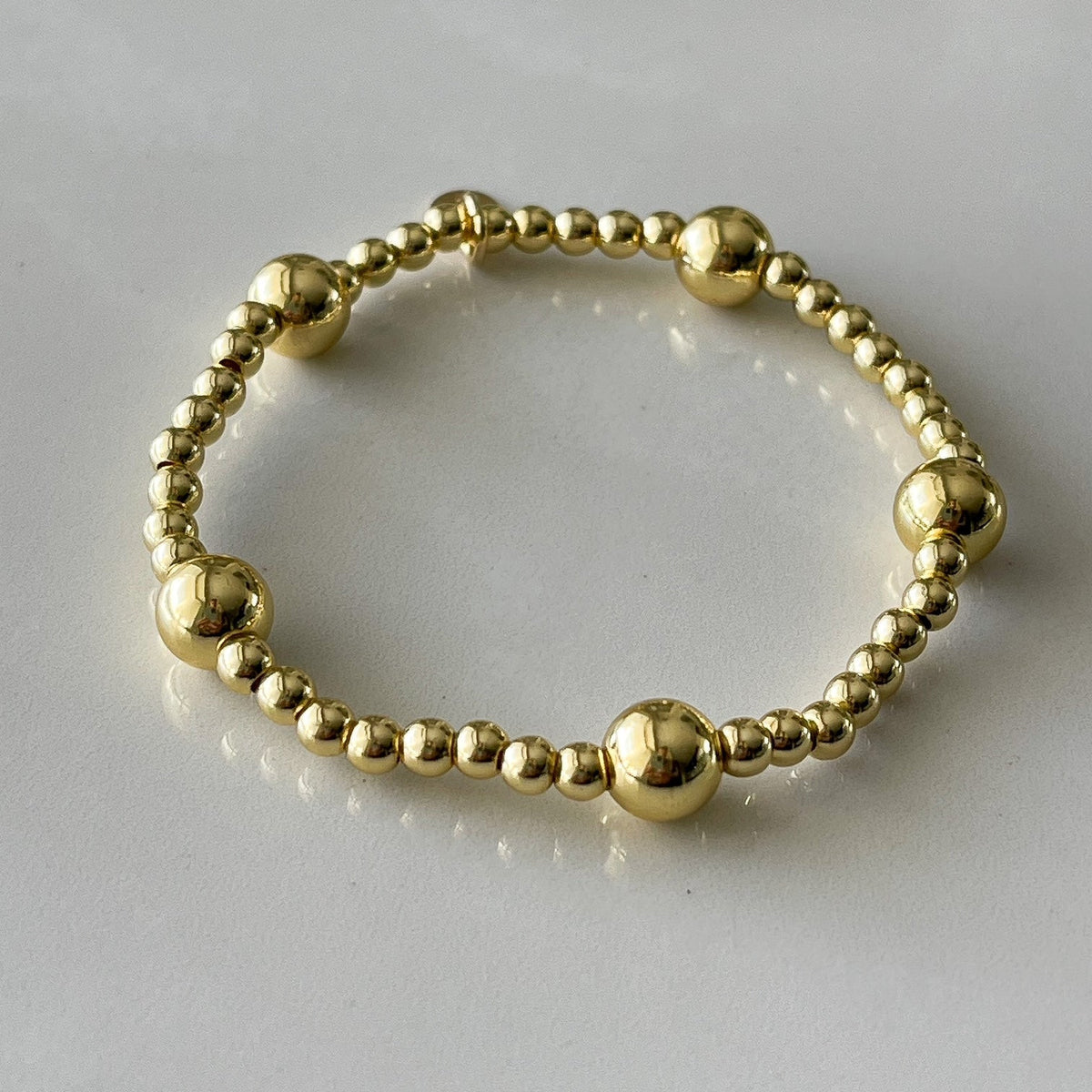 Abby Bauble Bracelet | 6 MM & 8 MM