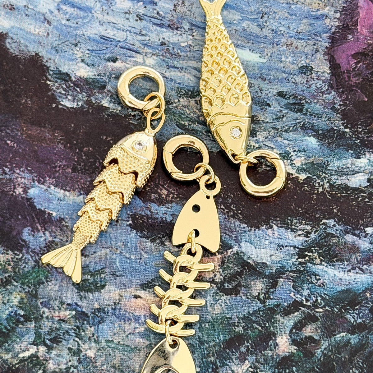 Flopper Fish Charm | Gold
