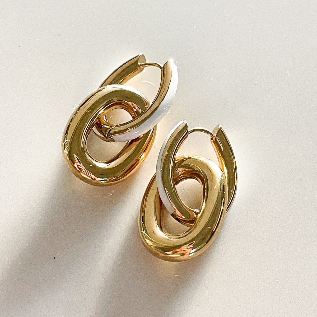 Kate Oval Detachable Earrings | White Enamel