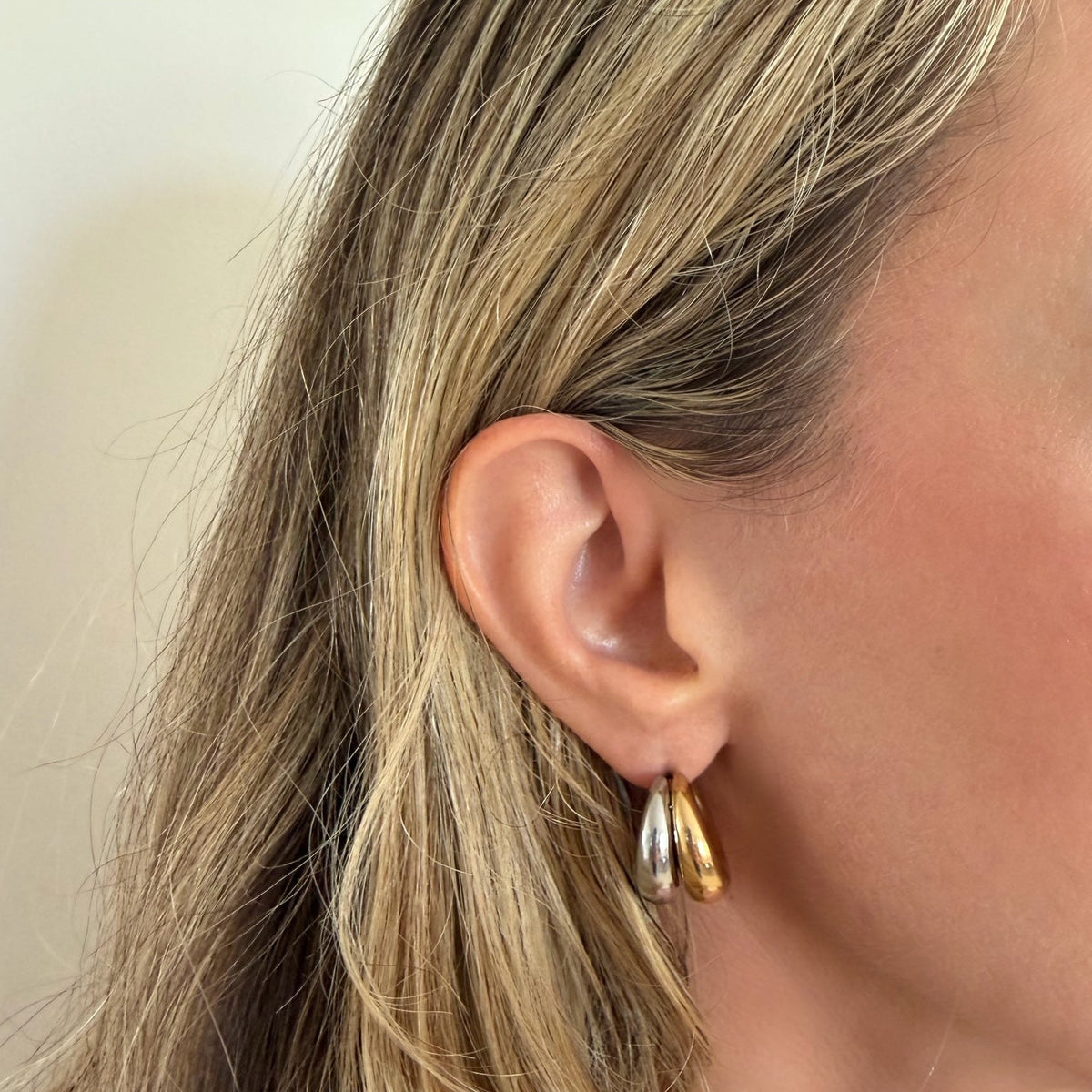 Mia Hoops | Two Tone